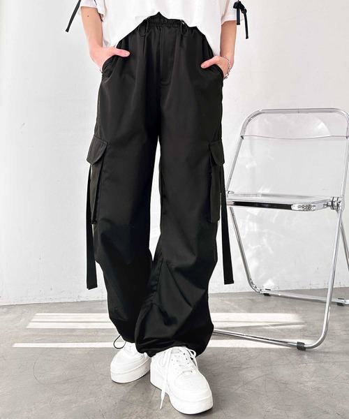 FIRST MOOD(ファーストムード)の「《FIRSTMOODコラボ》ルーズシルエットサイドリボンカーゴパンツ(カーゴパンツ・レディース・グレー/ブラック/カーキ・MEDIUM/LARGE)」の2枚目の写真