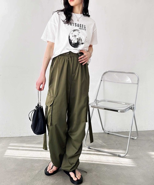 FIRST MOOD(ファーストムード)の「《FIRSTMOODコラボ》ルーズシルエットサイドリボンカーゴパンツ(カーゴパンツ・レディース・グレー/ブラック/カーキ・MEDIUM/LARGE)」の15枚目の写真