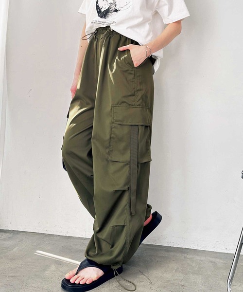FIRST MOOD(ファーストムード)の「《FIRSTMOODコラボ》ルーズシルエットサイドリボンカーゴパンツ(カーゴパンツ・レディース・グレー/ブラック/カーキ・MEDIUM/LARGE)」の18枚目の写真