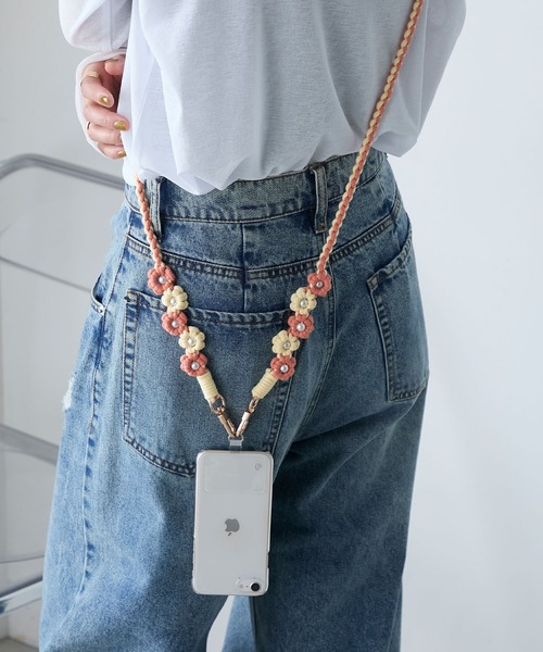 forksy.(フォルクシー)の「【forksy.】マクラメ編み フラワー スマホストラップ(スマホグッズ・レディース・ブラック/ブルー/オレンジ/パープル/ブラウン/グリーン/ピンク・FREE)」の7枚目の写真