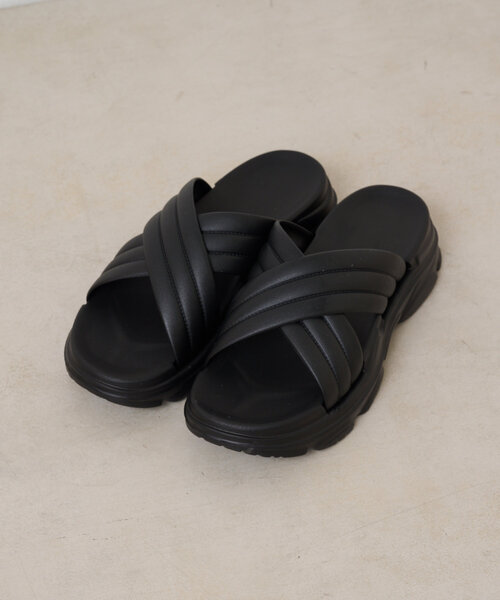 DISCOAT(ディスコート)の「【軽量・プチプラ】EVAクロスサンダル(サンダル・レディース・ホワイト/ブラック/グレー・MEDIUM/LARGE)」の15枚目の写真