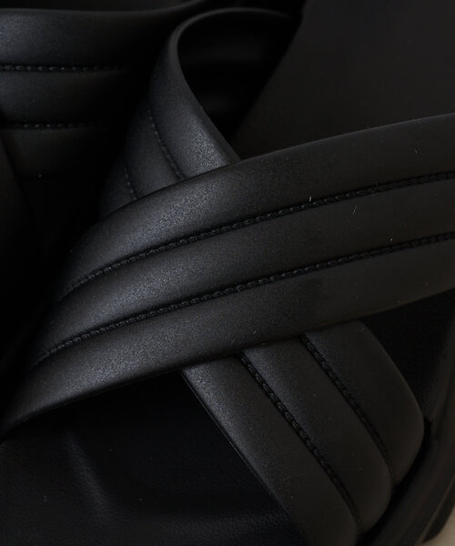 DISCOAT(ディスコート)の「【軽量・プチプラ】EVAクロスサンダル(サンダル・レディース・ホワイト/ブラック/グレー・MEDIUM/LARGE)」の16枚目の写真