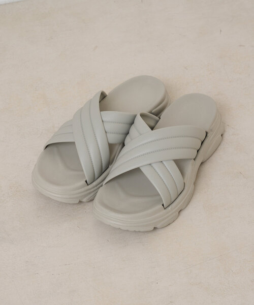 DISCOAT(ディスコート)の「【軽量・プチプラ】EVAクロスサンダル(サンダル・レディース・ホワイト/ブラック/グレー・MEDIUM/LARGE)」の19枚目の写真
