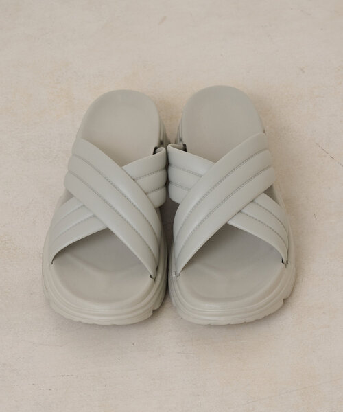 DISCOAT(ディスコート)の「【軽量・プチプラ】EVAクロスサンダル(サンダル・レディース・ホワイト/ブラック/グレー・MEDIUM/LARGE)」の21枚目の写真