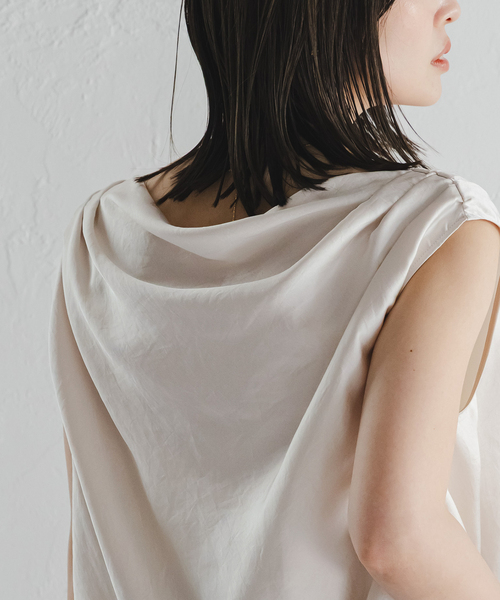 追加》【洗える】ミューズサテンギャザーボリュームブラウス