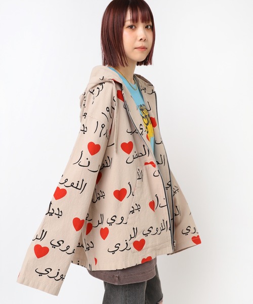 RNA（アールエヌエー）の「B2898 アラビアンハートＺＩＰ　ＵＰフーディ（パーカー・レディース・ブルー/ホワイト/ベージュ・MEDIUM）」の9枚目の写真