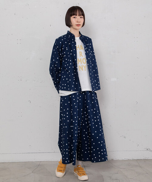 POU DOU DOU(プードゥドゥ)の「スタンドフリルカラーブラウス(シャツ/ブラウス・レディース・オフホワイト/ブラック/スミクロ/ネイビー・M)」の11枚目の写真