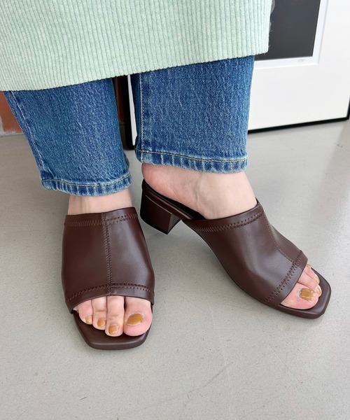 ORiental TRaffic(オリエンタルトラフィック)の「ストレッチミュールサンダル/55205 ヒール ミュールサンダル ベーシック(サンダル・レディース・ブラウン/ブラック/アイボリー・LL/L/M/S/SS/3L)」の3枚目の写真