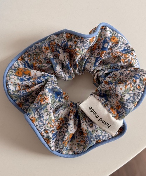 urge select】花柄 レトロデザイン パイピング シュシュ