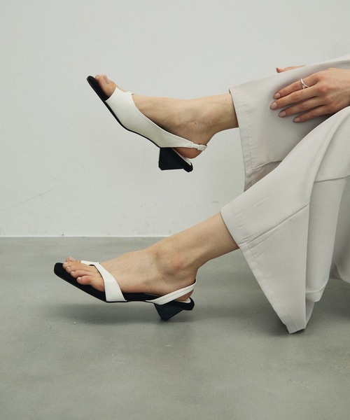 Lutim by u（ルチバイユー）の「Patent thong heel sandals/パテントトングヒールサンダル（サンダル・レディース・クリーム/ホワイト/ブラック・37/39）」の14枚目の写真
