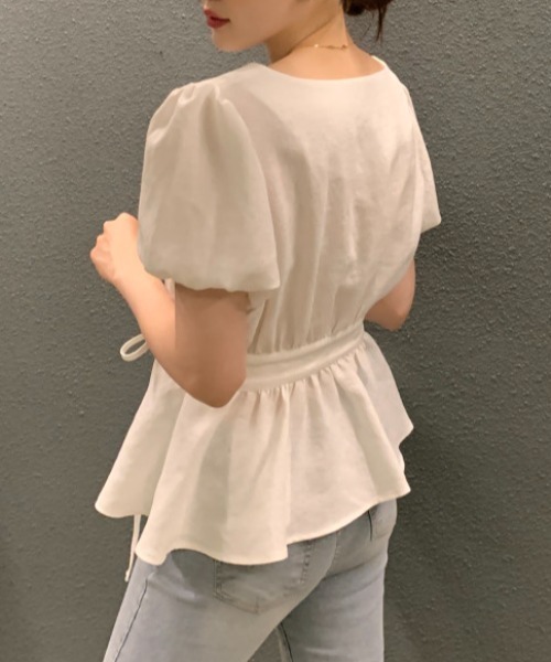 FAVORITO（ファヴォリート）の「Vネックリボントップス（シャツ/ブラウス・レディース・ブルー/ブラウン/ホワイト・F）」の11枚目の写真