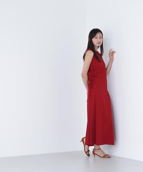 NATURAL BEAUTY BASIC（ナチュラルビューティーベーシック）の「◇サイドギャザーカットソーワンピース（ワンピース・レディース・ブラウン/レッド/ブラック・MEDIUM/P/S）」の6枚目の写真