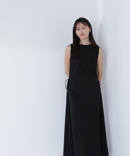 NATURAL BEAUTY BASIC(ナチュラルビューティーベーシック)の「◇サイドギャザーカットソーワンピース(ワンピース・レディース・ブラウン/レッド/ブラック・MEDIUM/P/S)」の2枚目の写真