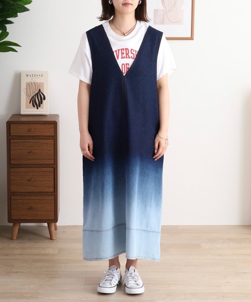 Anna Nicola(アンナニコラ)の「Anna Nicola グラデーションデニムジャンパースカート(ジャンパースカート・レディース・ブラック/インディゴブルー・38)」の9枚目の写真