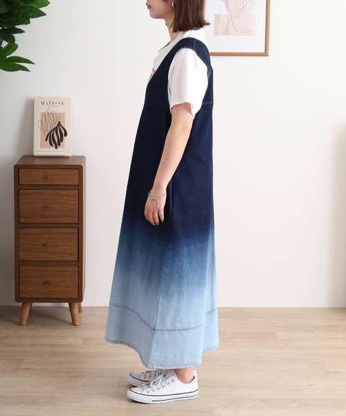Anna Nicola(アンナニコラ)の「Anna Nicola グラデーションデニムジャンパースカート(ジャンパースカート・レディース・ブラック/インディゴブルー・38)」の10枚目の写真
