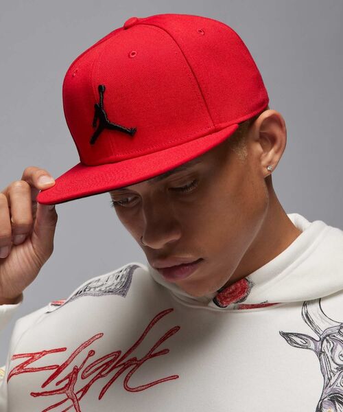 JORDAN BRAND(ジョーダンブランド)の「ジョーダン ジャンプマン プロ アジャスタブル キャップ / Jordan Jumpman Pro Adjustable Cap FV5296-687 Gym Red(キャップ・メンズ・レッド・M/L/L/XL/S/M)」の4枚目の写真