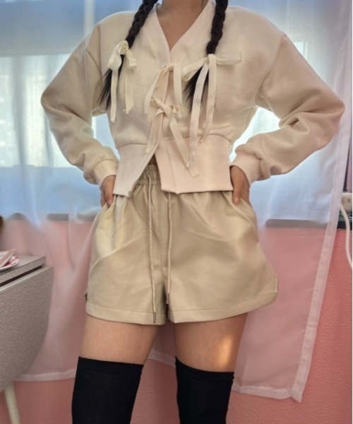 ipugo（イプゴ）の「ipugo/イプゴ レザーショートパンツ（その他パンツ・レディース・ベージュ/ブラック・FREE）」の14枚目の写真