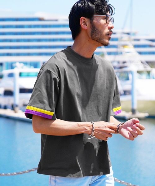 jiggys shop(ジギーズショップ)の「袖ライン アクセントスリーブ コットン 半袖Tシャツ カットソー(Tシャツ/カットソー・メンズ・チャコールグレー/ブラック・X-LARGE/LARGE/MEDIUM)」の1枚目の写真
