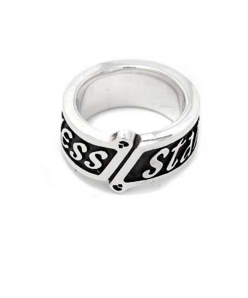 BEYOND COOL(ビヨンクール)の「「Stanley Guess/スタンリー ゲス」スモールロゴリボンリング ユニセックス(リング・メンズ・Silver・7号/9号/11.5)」の6枚目の写真