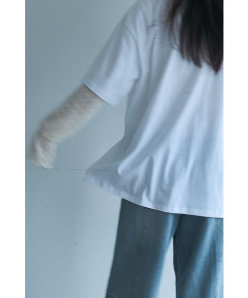 marjour（マージュール）の「HALF SLEEVE OVER TEE（Tシャツ/カットソー・レディース・オフホワイト・M）」の16枚目の写真