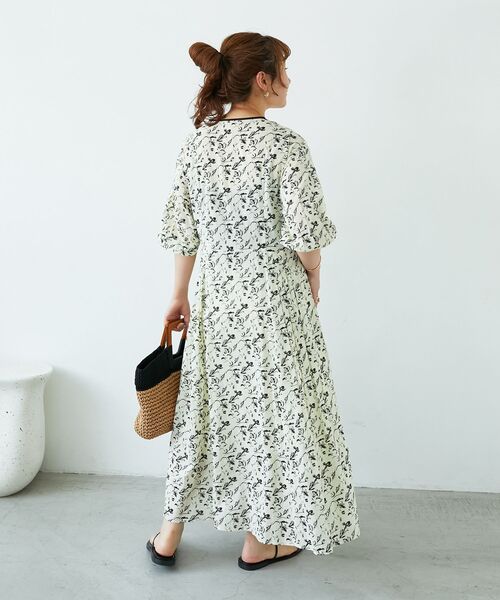 le.coeur blanc（ルクールブラン）の「フラワーモチーフスキッパーワンピース（ワンピース・レディース・ホワイト系その他2/ブラック系その他・38）」の8枚目の写真