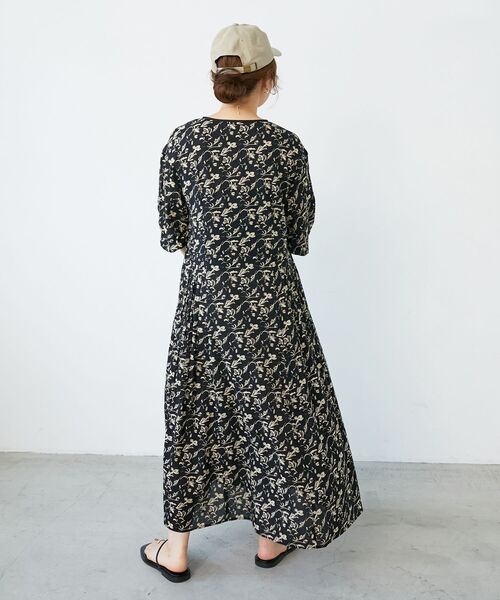 le.coeur blanc（ルクールブラン）の「フラワーモチーフスキッパーワンピース（ワンピース・レディース・ホワイト系その他2/ブラック系その他・38）」の15枚目の写真