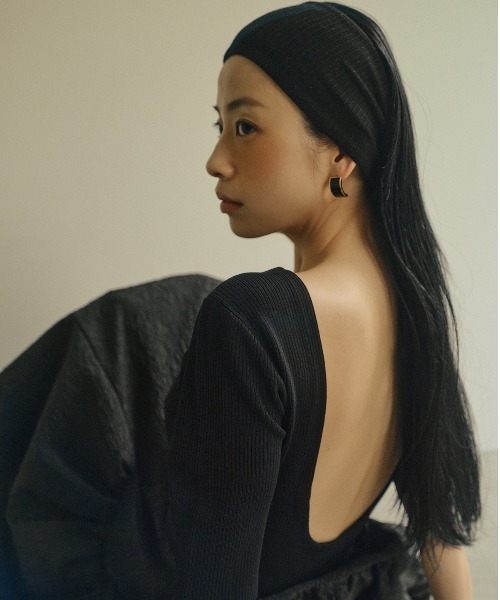 セール】バックオープンカップインドッキングニットワンピース