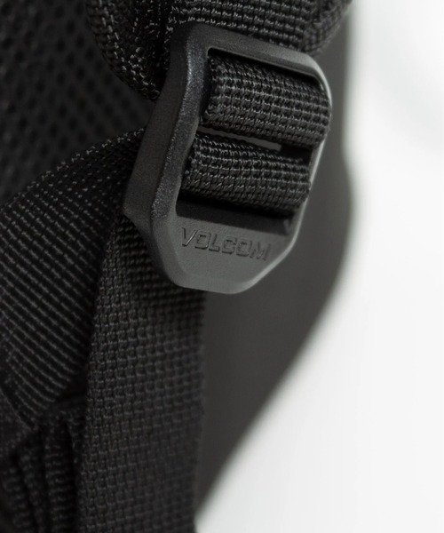 VOLCOM（ボルコム）の「【VOLCOM/ボルコム】Upperclass Backpack /ロゴワンポイントバックパック・リュックサック（バックパック/リュック・レディース・ブラック・FREE）」の5枚目の写真