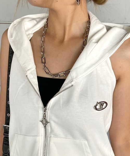 non-hedge(ノンヘッジ)の「シルバープレートノースリーブフードミニワンピース(ワンピース・レディース・グレー/オフホワイト/ブラック・FREE)」の15枚目の写真