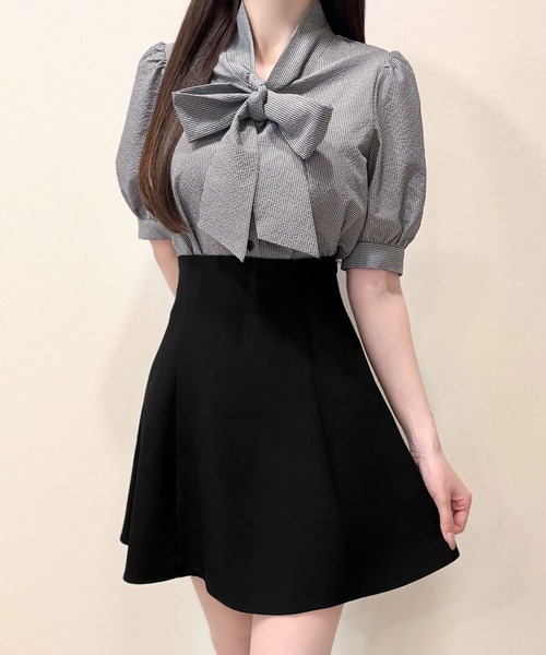 junoah（ジュノア）の「レースアップフレアミニスカート（スカート・レディース・アイボリー/ブラック/チャコール・LARGE/MEDIUM/SMALL）」の2枚目の写真