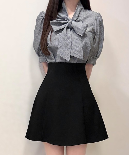junoah（ジュノア）の「レースアップフレアミニスカート（スカート・レディース・アイボリー/ブラック/チャコール・LARGE/MEDIUM/SMALL）」の5枚目の写真