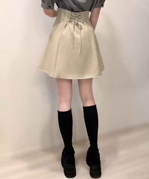 junoah（ジュノア）の「レースアップフレアミニスカート（スカート・レディース・アイボリー/ブラック/チャコール・LARGE/MEDIUM/SMALL）」の13枚目の写真