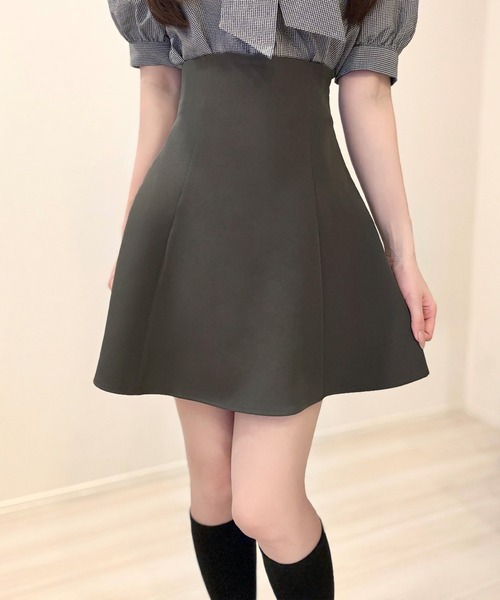 junoah（ジュノア）の「レースアップフレアミニスカート（スカート・レディース・アイボリー/ブラック/チャコール・LARGE/MEDIUM/SMALL）」の14枚目の写真