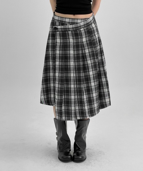 BLACKUP（ブラックアップ）の「[MADE] プリーツチェックラップミディスカート（スカート・レディース・グレー/ネイビー・FREE）」の19枚目の写真