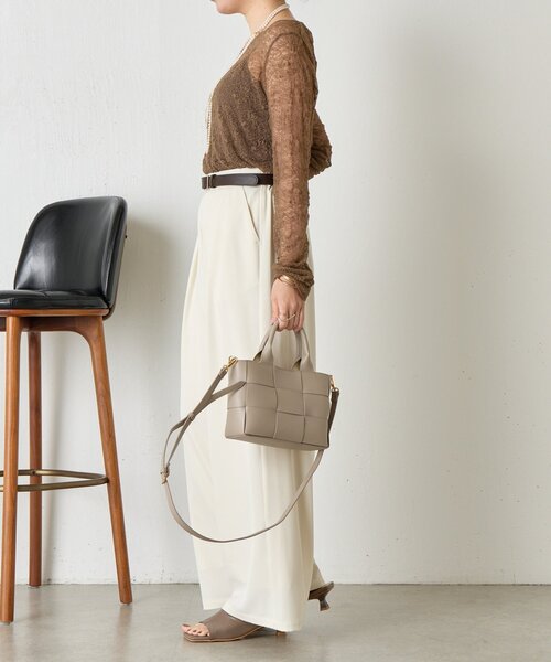 Jena espace merveilleux(ジェナ エスパスメルヴェイユ)の「レースシアーカットソー(Tシャツ/カットソー・レディース・ブラウン/オフホワイト/ブラック・FREE)」の21枚目の写真