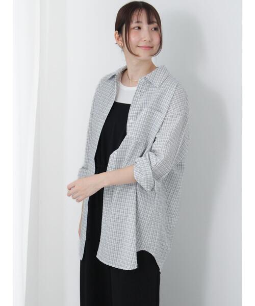 Te chichi TERRASSE(テチチテラス)の「オーバーサイズチェックシャツ(シャツ/ブラウス・レディース・オフホワイト/ネイビー/ブラウン・F)」の12枚目の写真
