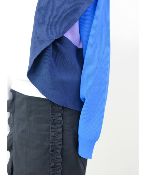 DOLLUPOOPS（ドールアップウップス）の「配色フリルハイネックニットトップス（ニット/セーター・レディース・チャコールグレー/ブラック/オフホワイト・38）」の19枚目の写真