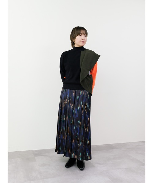 DOLLUPOOPS（ドールアップウップス）の「配色フリルハイネックニットトップス（ニット/セーター・レディース・チャコールグレー/ブラック/オフホワイト・38）」の9枚目の写真