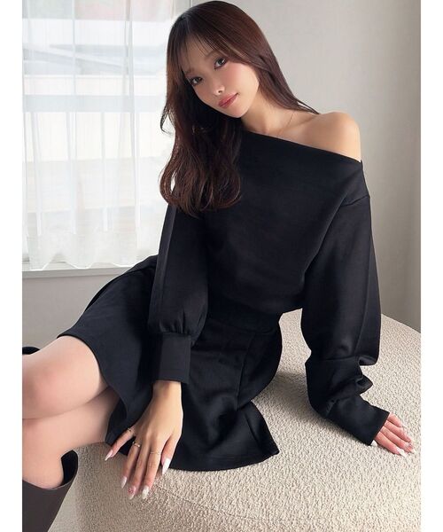 RESEXXY(リゼクシー)の「ワンショルスウェットトップス【セットアップ着用可能】(スウェット・レディース・ホワイト/グレー/ブラック・FREE)」の4枚目の写真