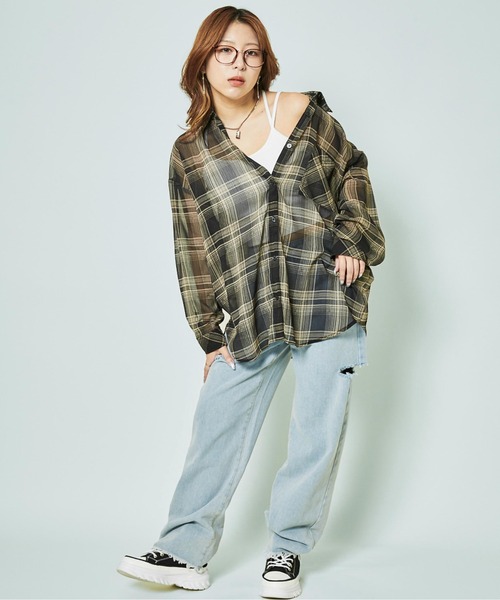 GORGE(ゴージ)の「《シアーチェック×ゆるシルエット》抜け感シャツ(シャツ/ブラウス・レディース・ベージュ/ブラック/オフホワイト・F)」の4枚目の写真