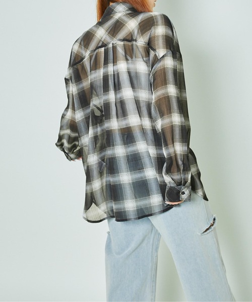 GORGE(ゴージ)の「《シアーチェック×ゆるシルエット》抜け感シャツ(シャツ/ブラウス・レディース・ベージュ/ブラック/オフホワイト・F)」の11枚目の写真