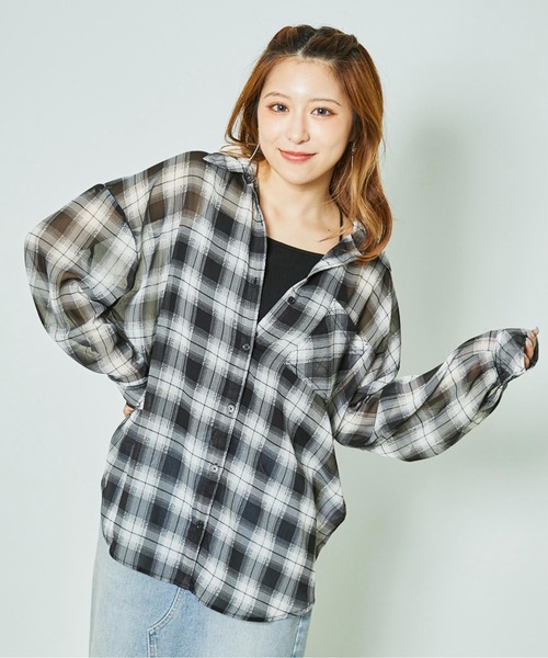 GORGE(ゴージ)の「《シアーチェック×ゆるシルエット》抜け感シャツ(シャツ/ブラウス・レディース・ベージュ/ブラック/オフホワイト・F)」の14枚目の写真