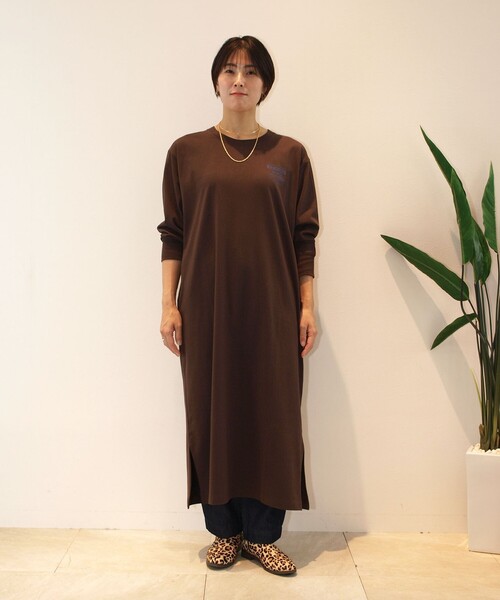 J.PRESS YORK STREET(ジェイプレスヨークストリート)の「【WOMEN】カフェロゴプリント ワンピース(ドレス・レディース・ダークブラウン系/ブラック系/ライトグレー系・F)」の3枚目の写真