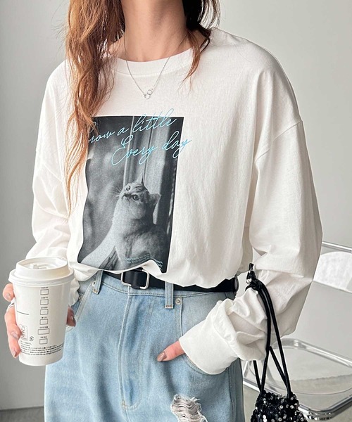 GeeRA(ジーラ)の「アソートデザインフォトプリントロンT(Tシャツ/カットソー・レディース・ホワイト系その他/チャコール/オフホワイト/グレー系その他・MEDIUM/LARGE)」の2枚目の写真