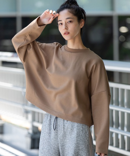 Munich(ミューニック)の「コットンダンボールニットバックシャーリングプルオーバー(Tシャツ/カットソー・レディース・ブラック/キャメル/ブルー・FREE)」の3枚目の写真