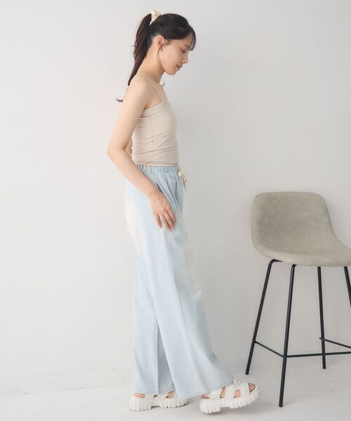 RETRO GIRL（レトロガール）の「【新色追加】カップ付クロップドキャミ（キャミソール・レディース・シルバー/オフホワイト/ブラウン系その他/ブラック/ライトグレー/ブラウン・FREE）」の7枚目の写真