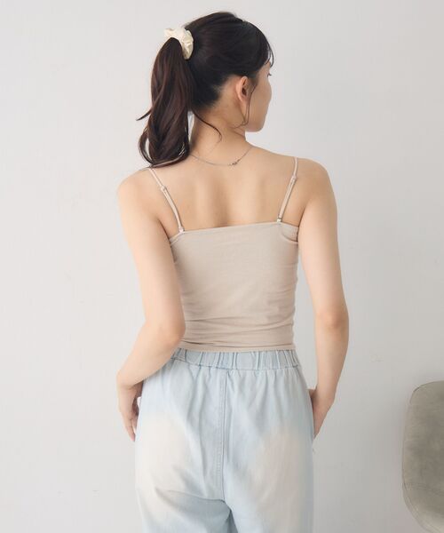 RETRO GIRL（レトロガール）の「【新色追加】カップ付クロップドキャミ（キャミソール・レディース・シルバー/オフホワイト/ブラウン系その他/ブラック/ライトグレー/ブラウン・FREE）」の12枚目の写真
