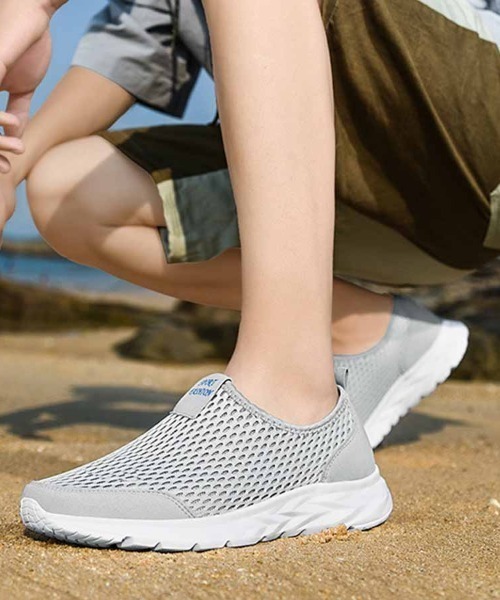 shoppinggo(ショッピングゴー)の「スニーカー メッシュ メンズ 男女兼用軽量 通気性 ランニングシューズ(スニーカー・レディース・ネイビー/ブラック/ホワイト/グレー・25.0cm/24.5cm/23.0cm/24.0cm/23.5cm)」の4枚目の写真