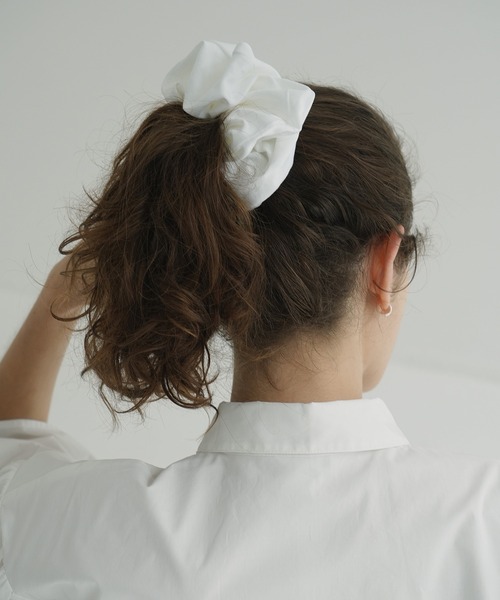 CLANE（クラネ）の「LOGO SCRUNCHIE（シュシュ）」 - WEAR