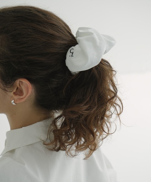 CLANE（クラネ）の「LOGO SCRUNCHIE（シュシュ）」 - WEAR